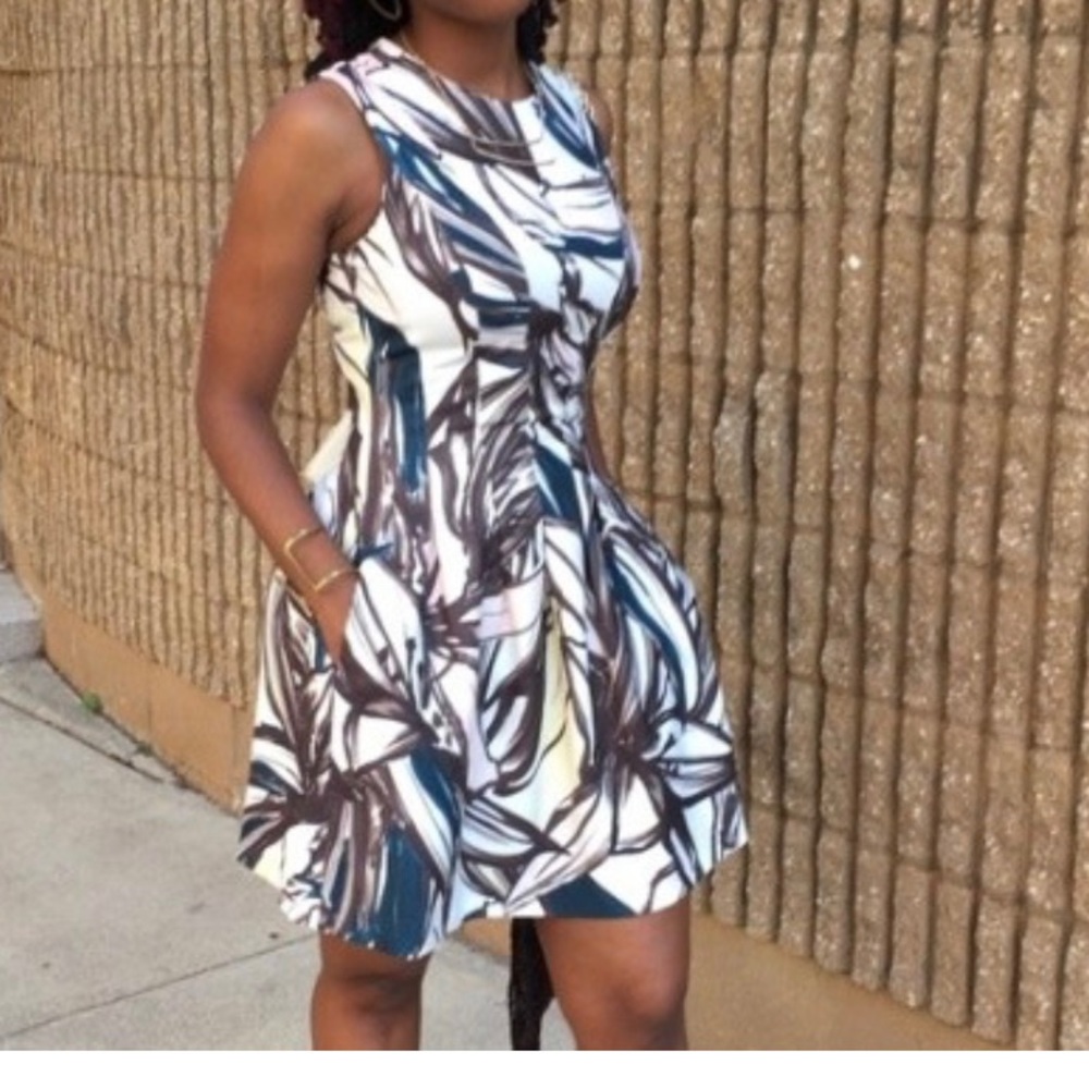 EUC H &:M fit and flare printed dress